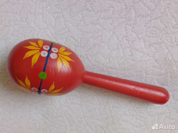 Губная гармошка, маракас, кастаньеты, бубен