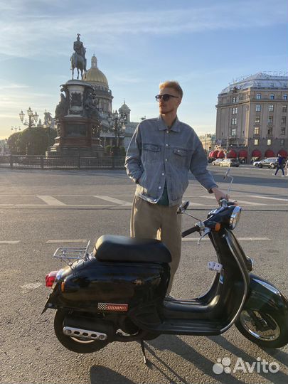 Аренда ретро мопеда для фотосессий