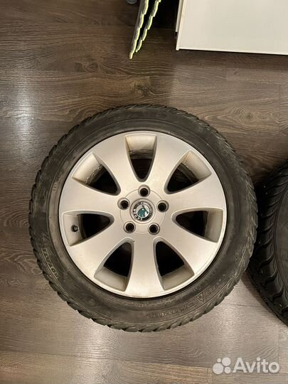 Оригинальные литые диски Skoda с зимней резиной