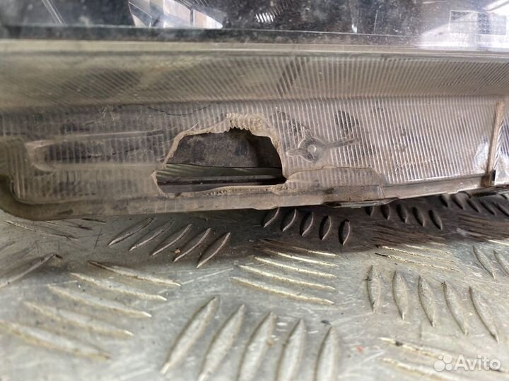 Б/У фара (фонарь, оптика) передний левый Renault