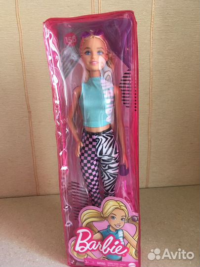 Barbie fashionistas