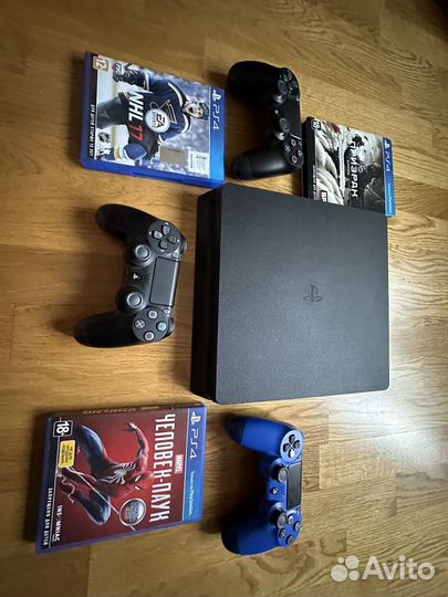 Sony playstation 4 PS4 slim 1tb