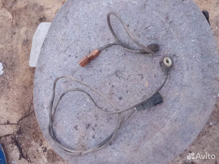 Датчик детонации Volkswagen Passat B5+ 2.3 V5 AZX