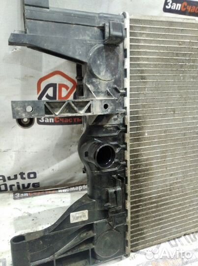 Радиатор охлаждения двигателя Chevrolet Cruze J300