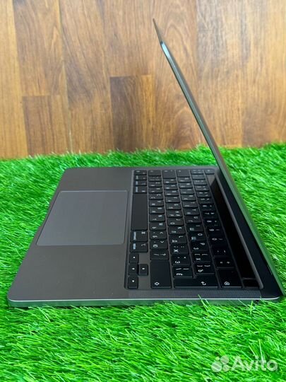 MacBook Pro 13 2020 M1 / 8 GB / 512 GB / SG