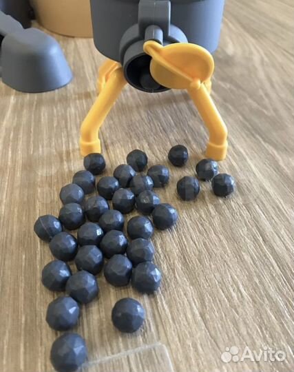 Подъемный кран игрушка