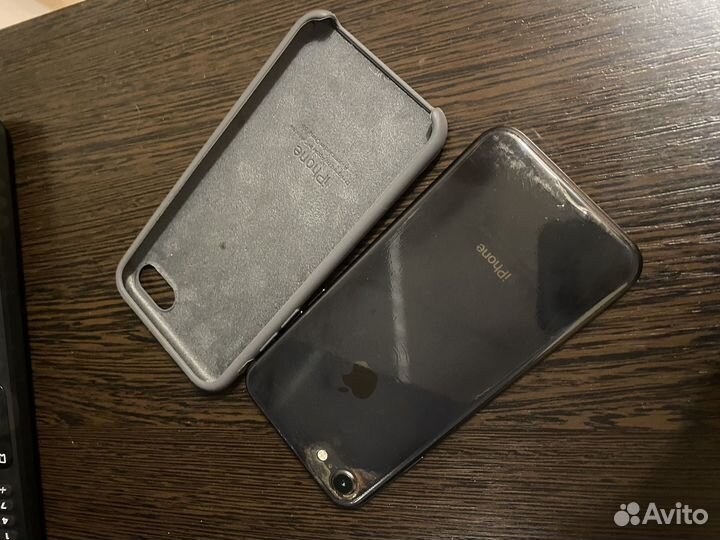 iPhone 8, 64 ГБ
