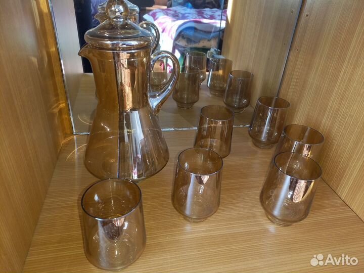 Графин со стаканами, стаканы