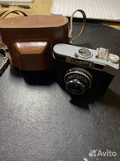 Старинный плёночный фотоаппарат Смена 8