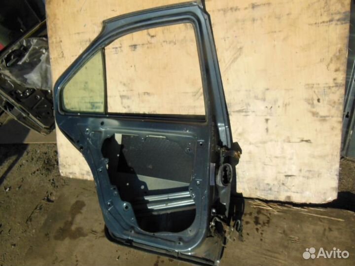 Дверь задняя левая Volkswagen Golf