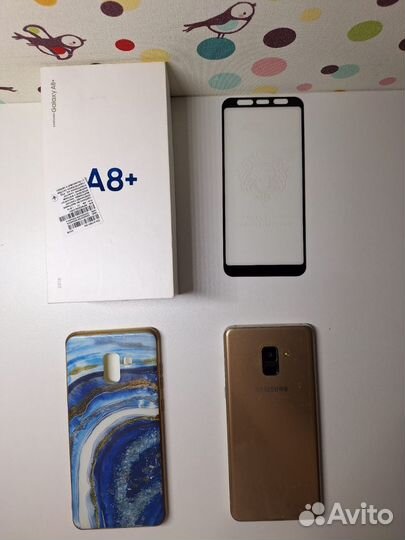 Samsung Galaxy A8+, 4/32 ГБ