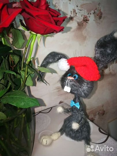 Заяц вязаный