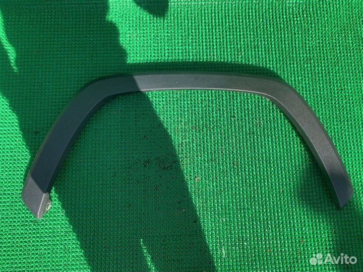 Накладка на крыло передняя правая Toyota Rav4