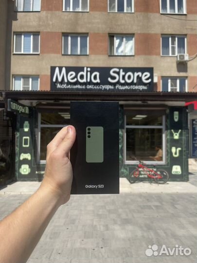 Samsung Galaxy S23, 8/256 ГБ