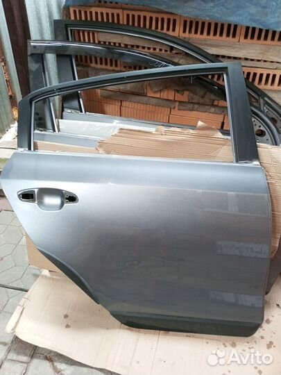 Kia Rio X-line дверь оригинал