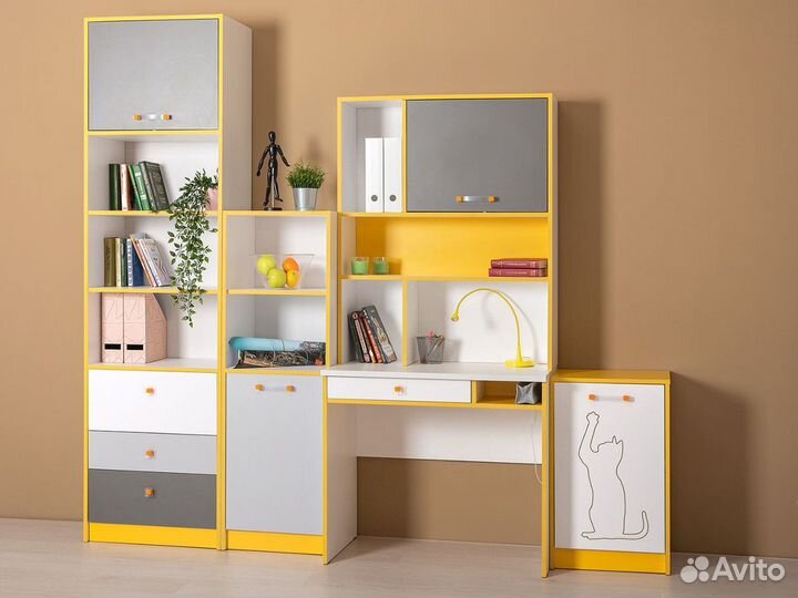 Стол письменный 