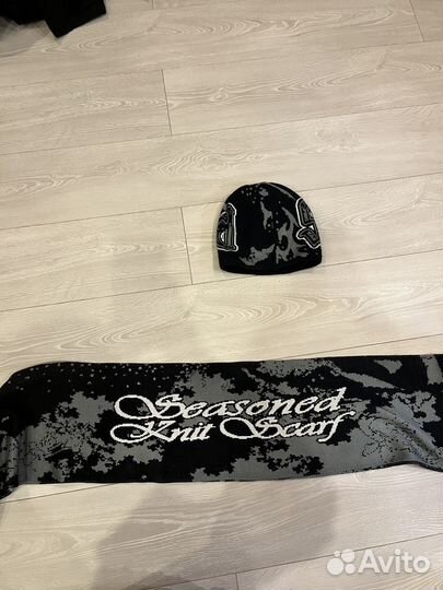 Шарф с шапкой seasoned