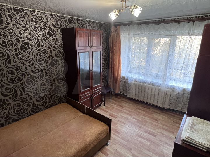 Комната 12,5 м² в 5-к., 3/5 эт.