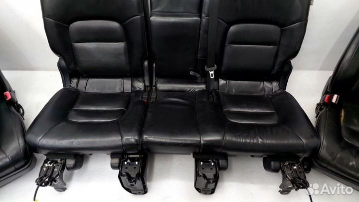 Сиденья комплект Toyota Land Cruiser 200 1VD-FTV
