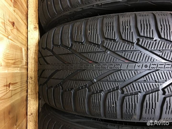 Nokian Tyres Hakkapeliitta R2 245/50 R20