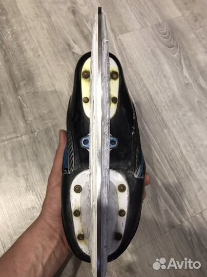 Коньки хоккейные