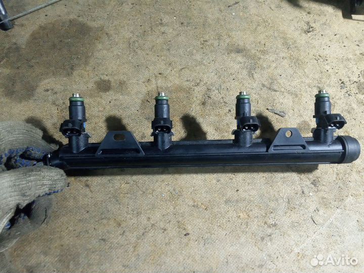 Форсунка топливная Skoda rapid