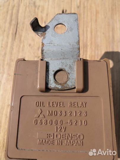 Mitsubishi Pajero 2 Реле уровня масла двс