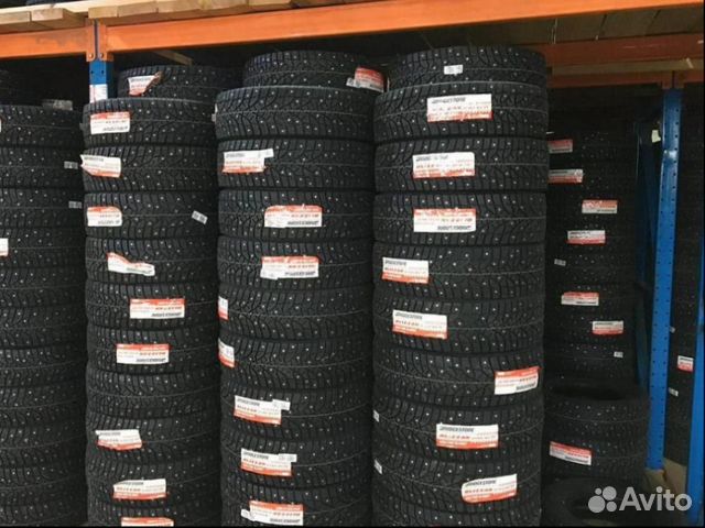 Bridgestone Blizzak Spike-02 SUV 205/70 R15 96T