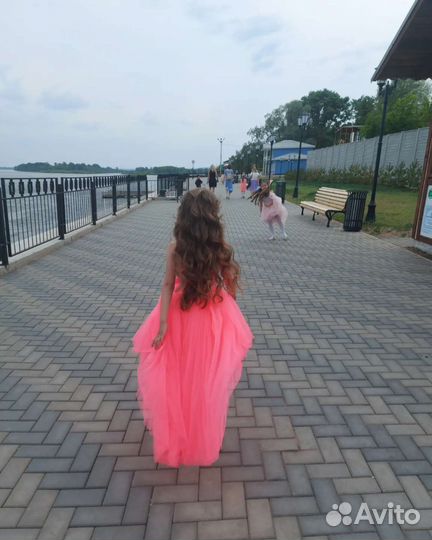 Платье нарядное