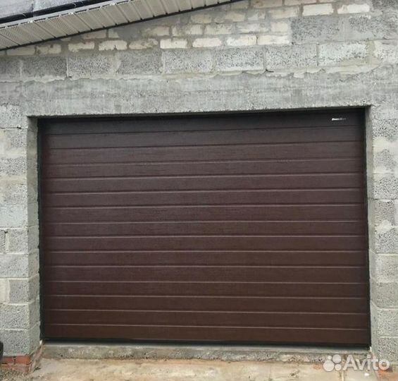 Секционные ворота