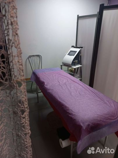 Массажистка