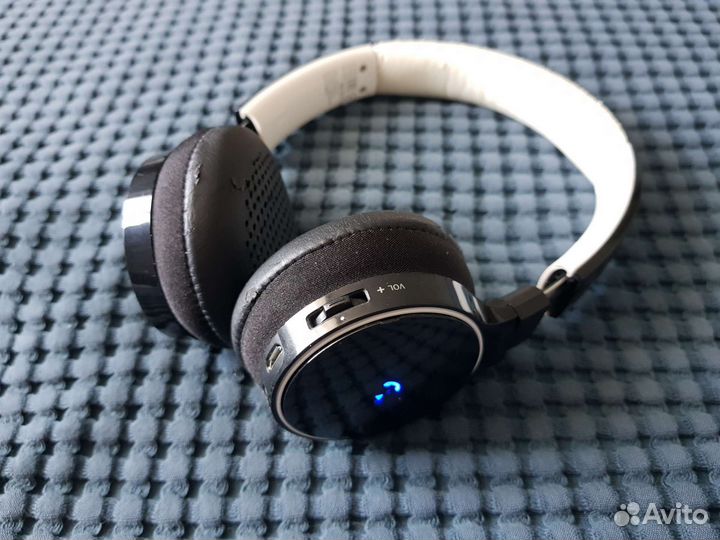 Беспроводные наушники Philips SHB9150