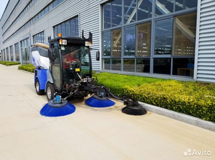 Подметально-уборочная машина CHR31