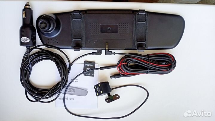 Видеорегистратор-зеркало