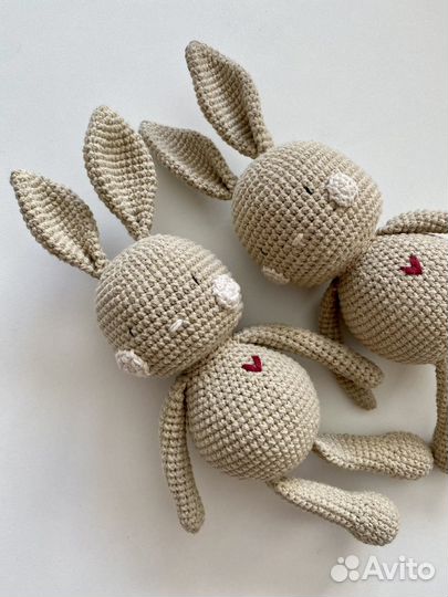 Вязанный зайчик