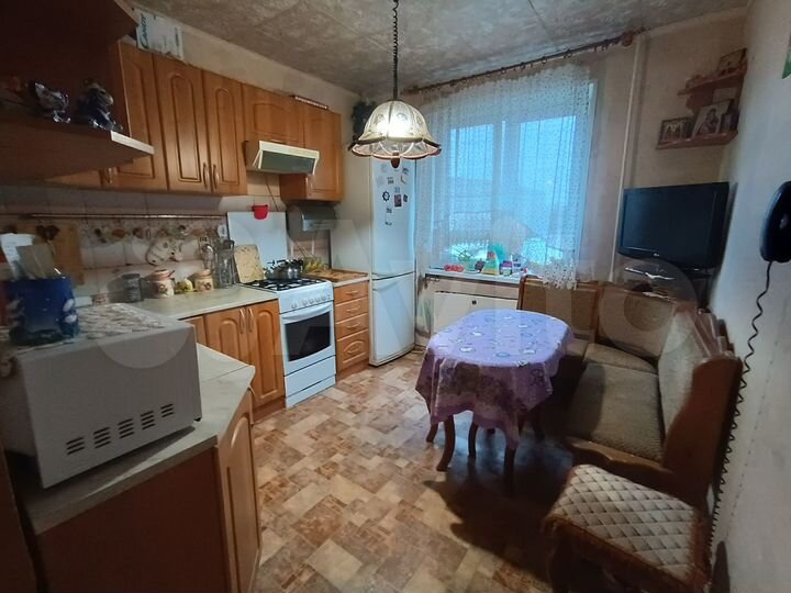 2-к. квартира, 53 м², 4/10 эт.