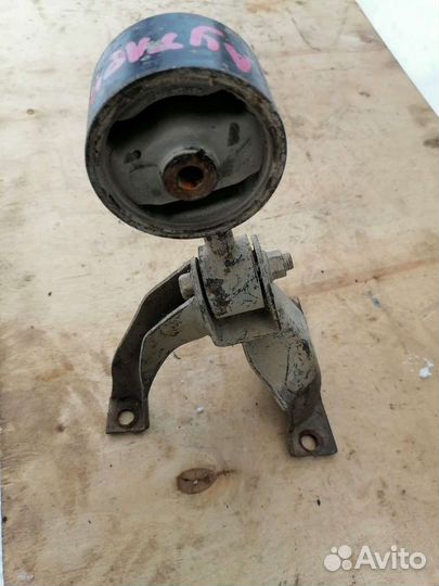 Опора двигателя Mitsubisi Outlander 1