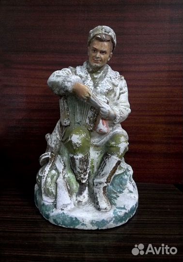 Статуэтка Василий Теркин на привале, гипс, СССР