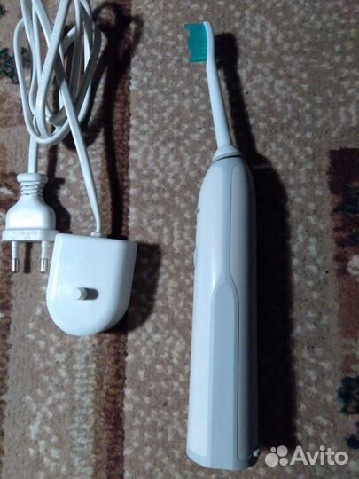 Электрическая щётка Phillips HX 3210А