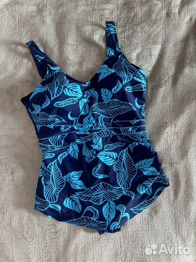 Купальник женский слитный 54 размера