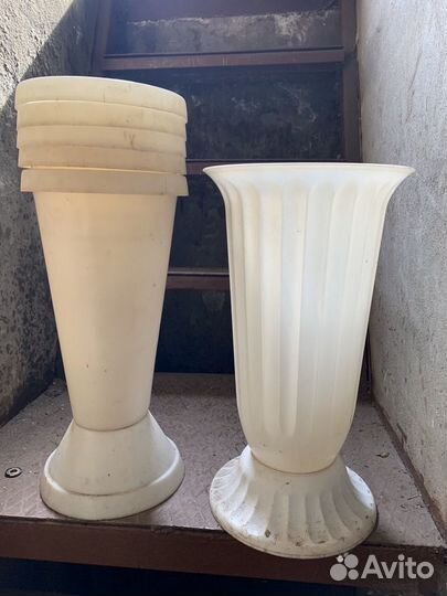 Бачки и вазы