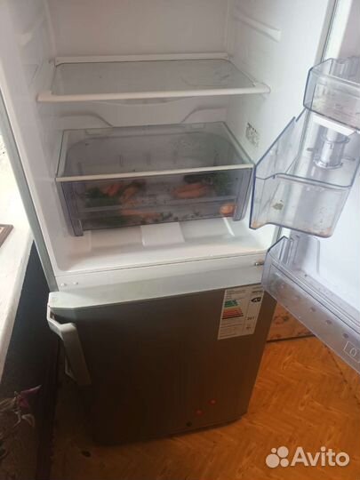 Продам холодильник