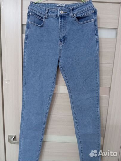 Джинсы женские