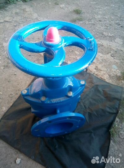 Задвижка мзв новая,чугунная с обрезиненным клином