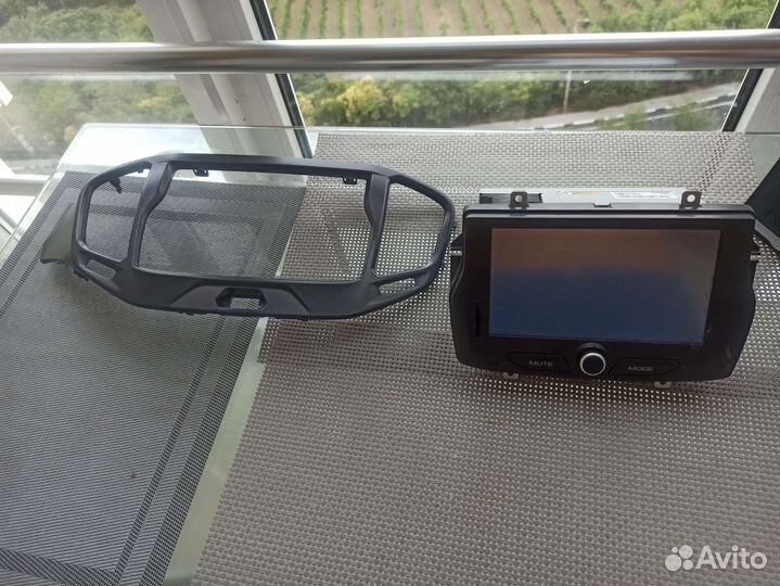 Штатная магнитола LADA Vesta