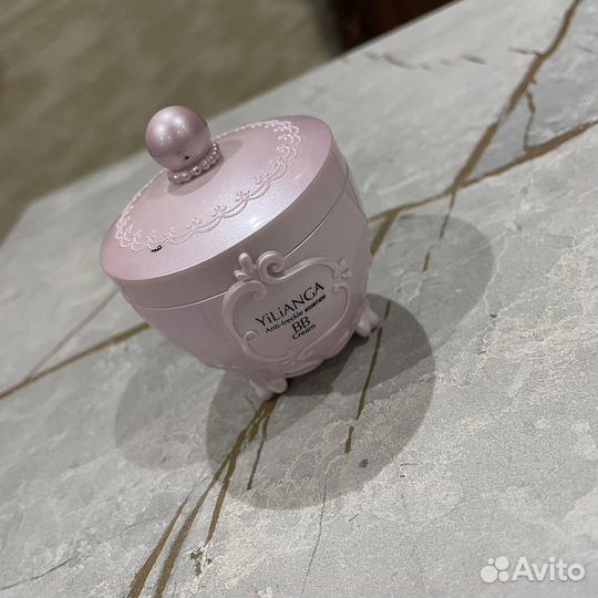 Тональный крем вв