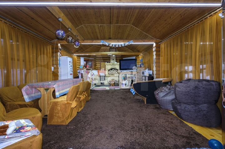 Дом 201 м² на участке 9 сот.