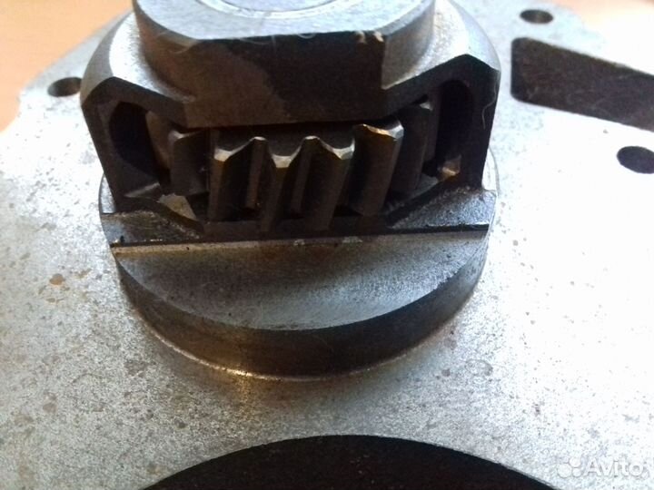 Perkins 1104 водяной насос помпа охлаждения