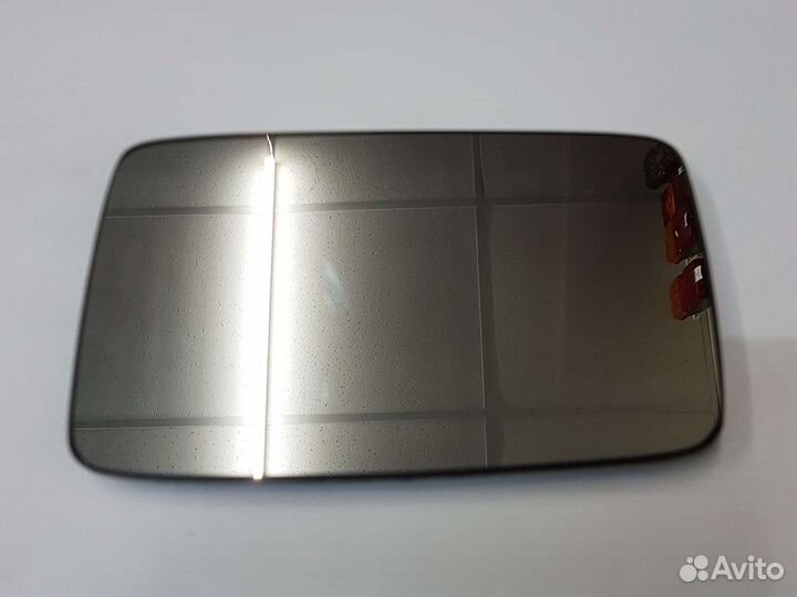 Стекло зеркала L мех. GolF 3