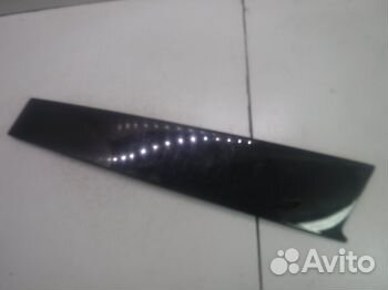 Молдинг двери передней правой